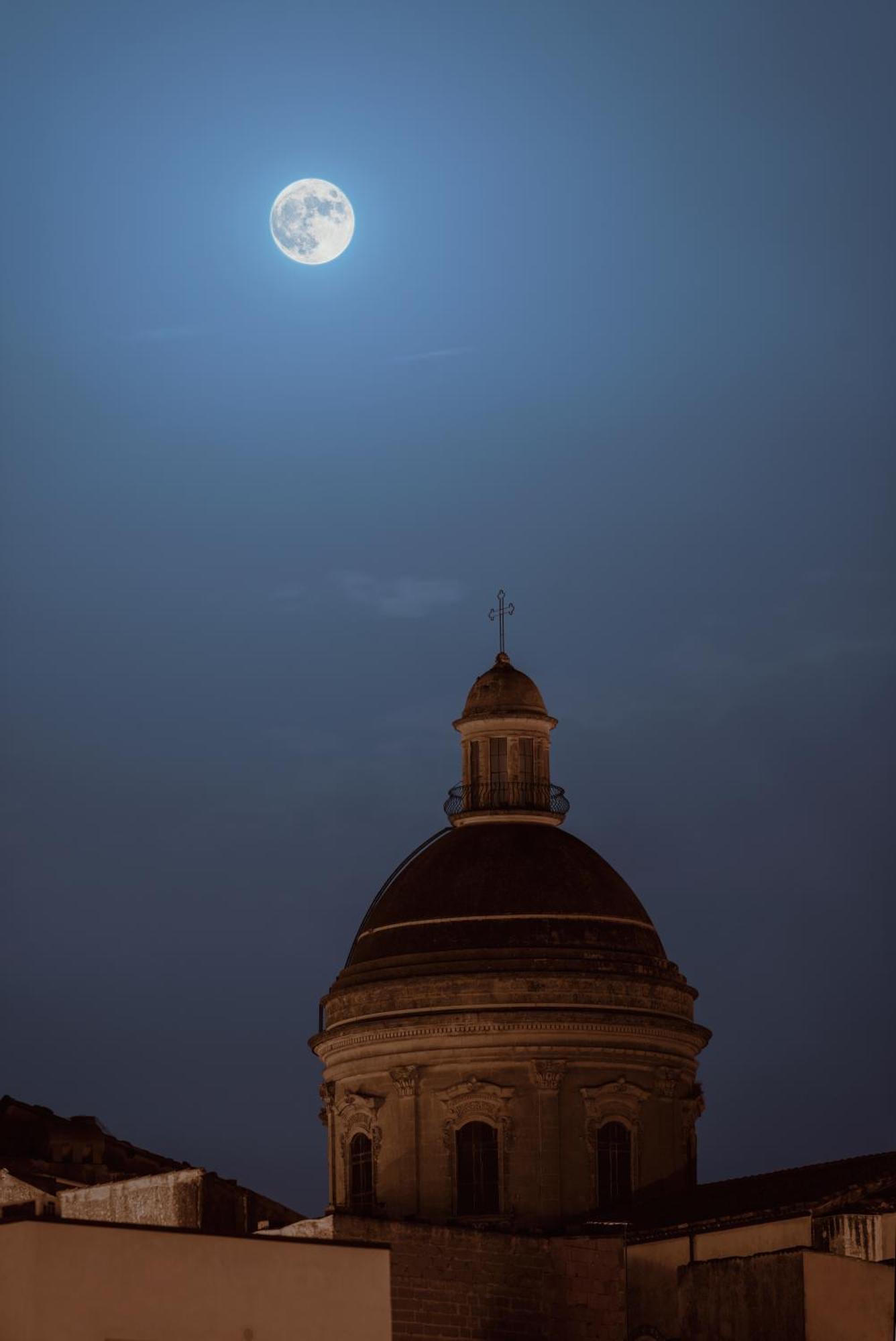 Dea'S Rooms Noto Buitenkant foto